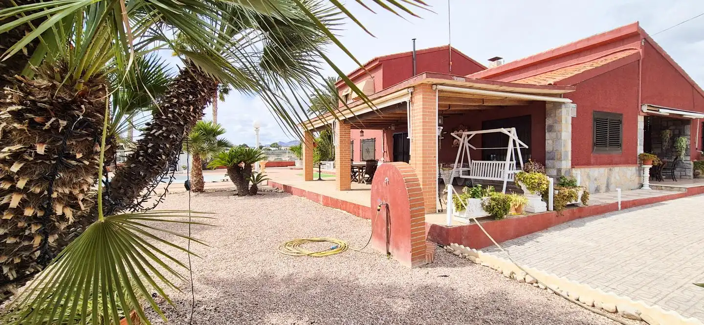 Casa o xalet en venda en Elche / Elx amb Aire condicionat, Jardí privat i Traster