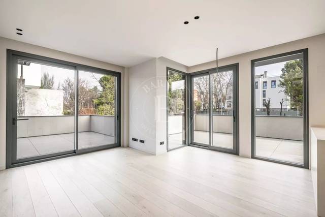 Piso en Alquiler en Colina