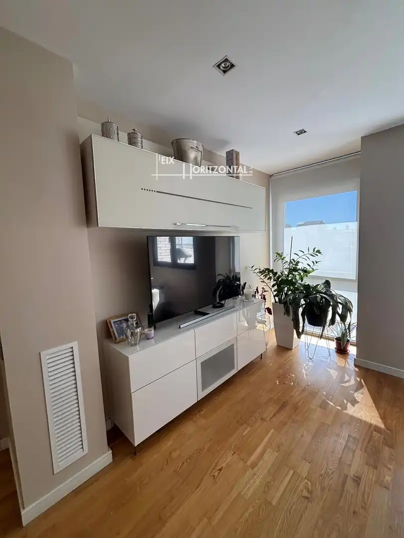 Sala d'estar de Dúplex de lloguer en Sabadell amb Aire condicionat, Calefacció i Moblat