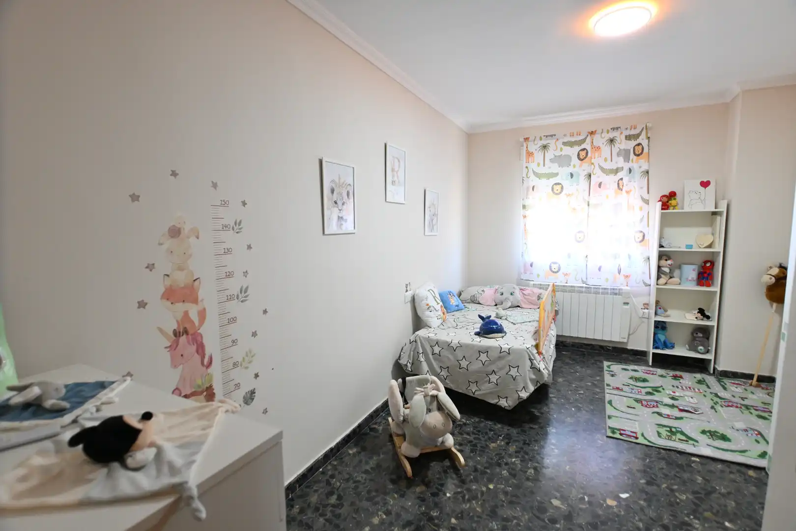 Habitación de Casa adosada en venta en Las Gabias con Aire acondicionado, Trastero y Balcón