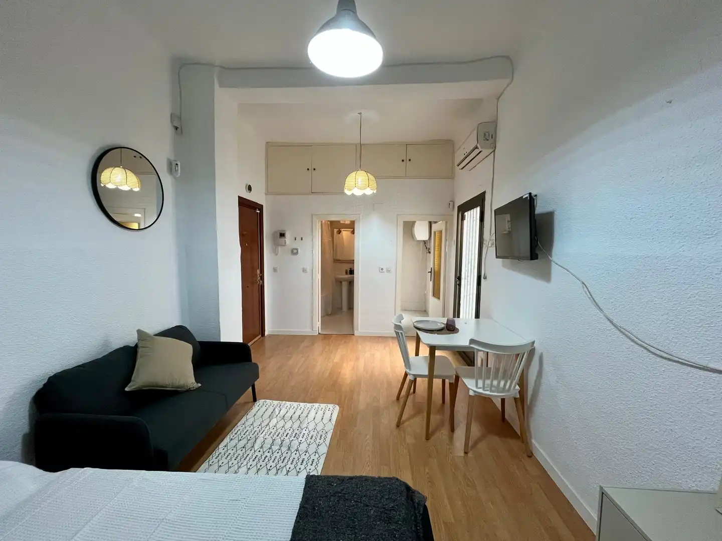 Wohnzimmer von Wohnung zum Verkauf in Madrid mit Heizung, Waschmaschine und Fernseher