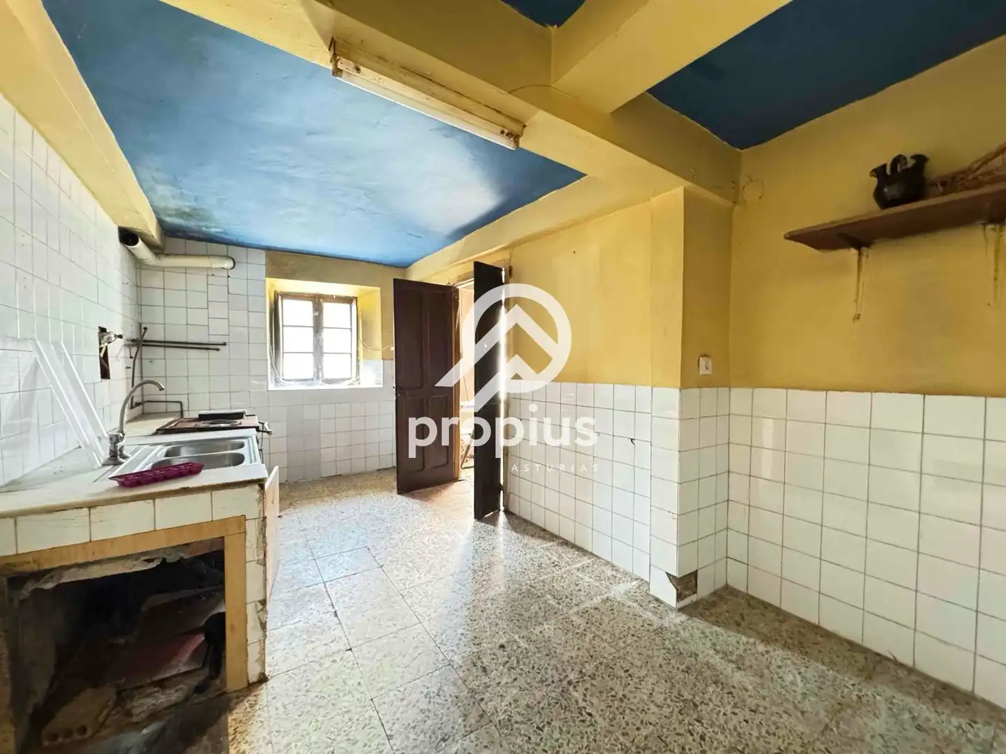 Kitchen of Houses for sale in Ribadedeva  with Heating and Storage room