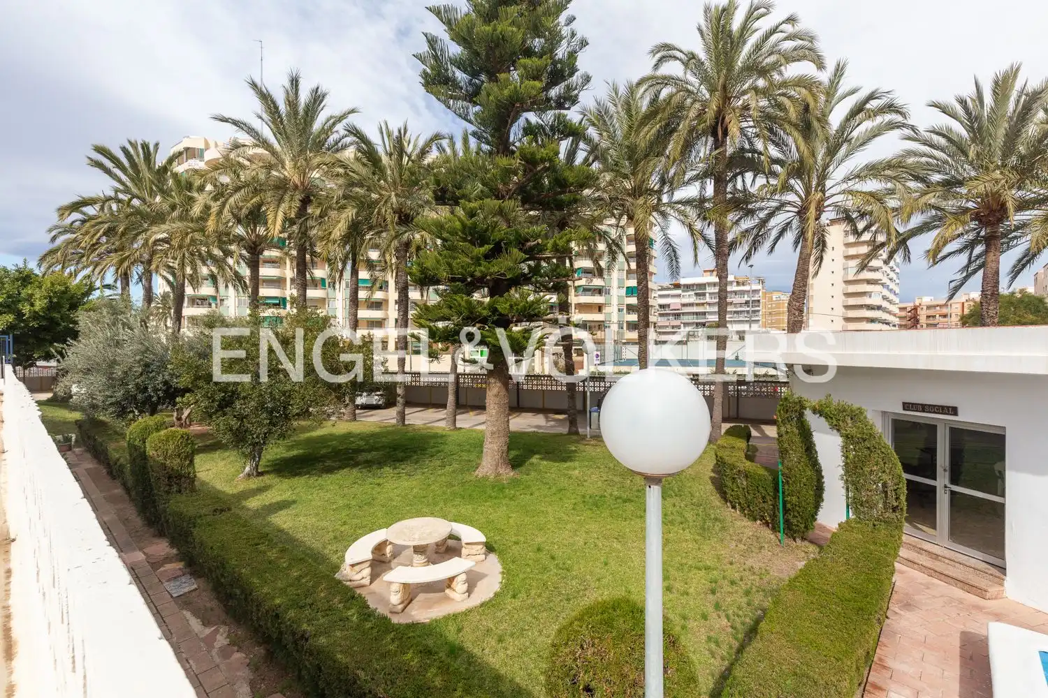 Piso con terraza en alquiler en Avinguda Neptuno, imagen 40