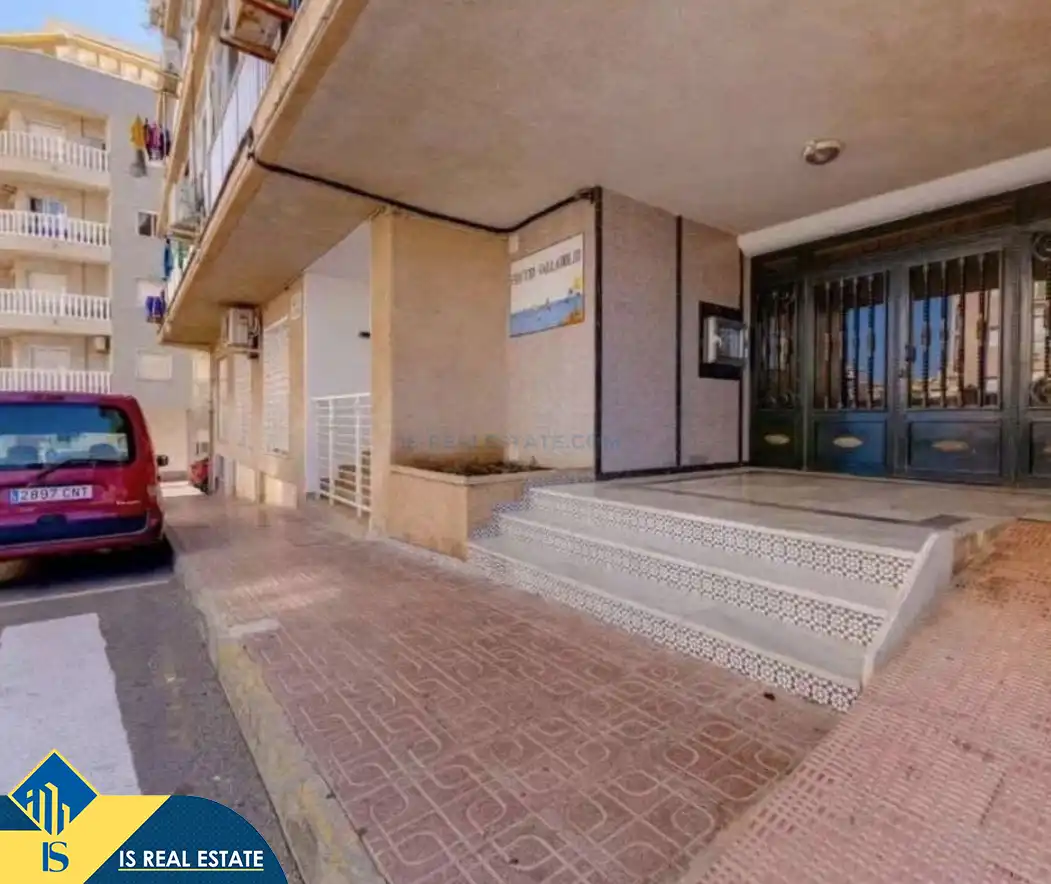 Study for sale in Torrevieja  with Air Conditioner, Heating and Furnished
