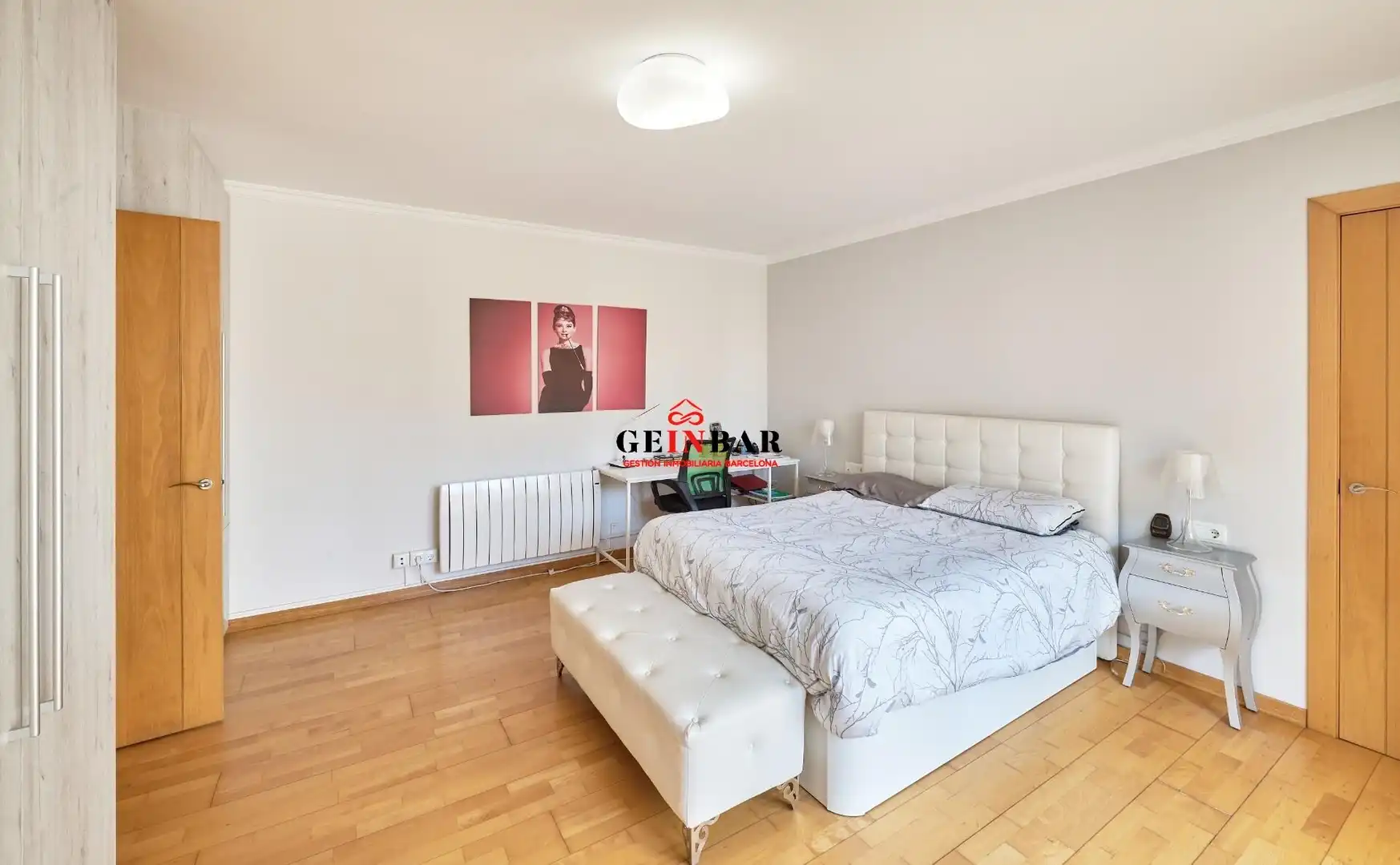 Bedroom of Flat for sale in Barcelona  with Air Conditioner, Heating and Parquet flooring