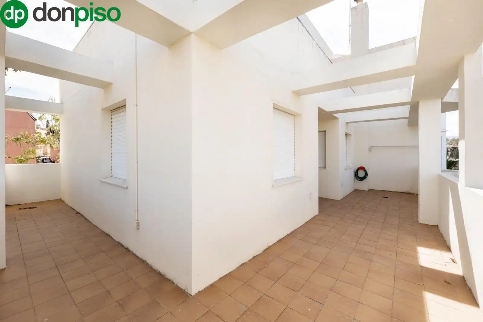 Terraza de Casa o chalet en venta en Granada con Aire acondicionado, Calefacción y Jardín privado