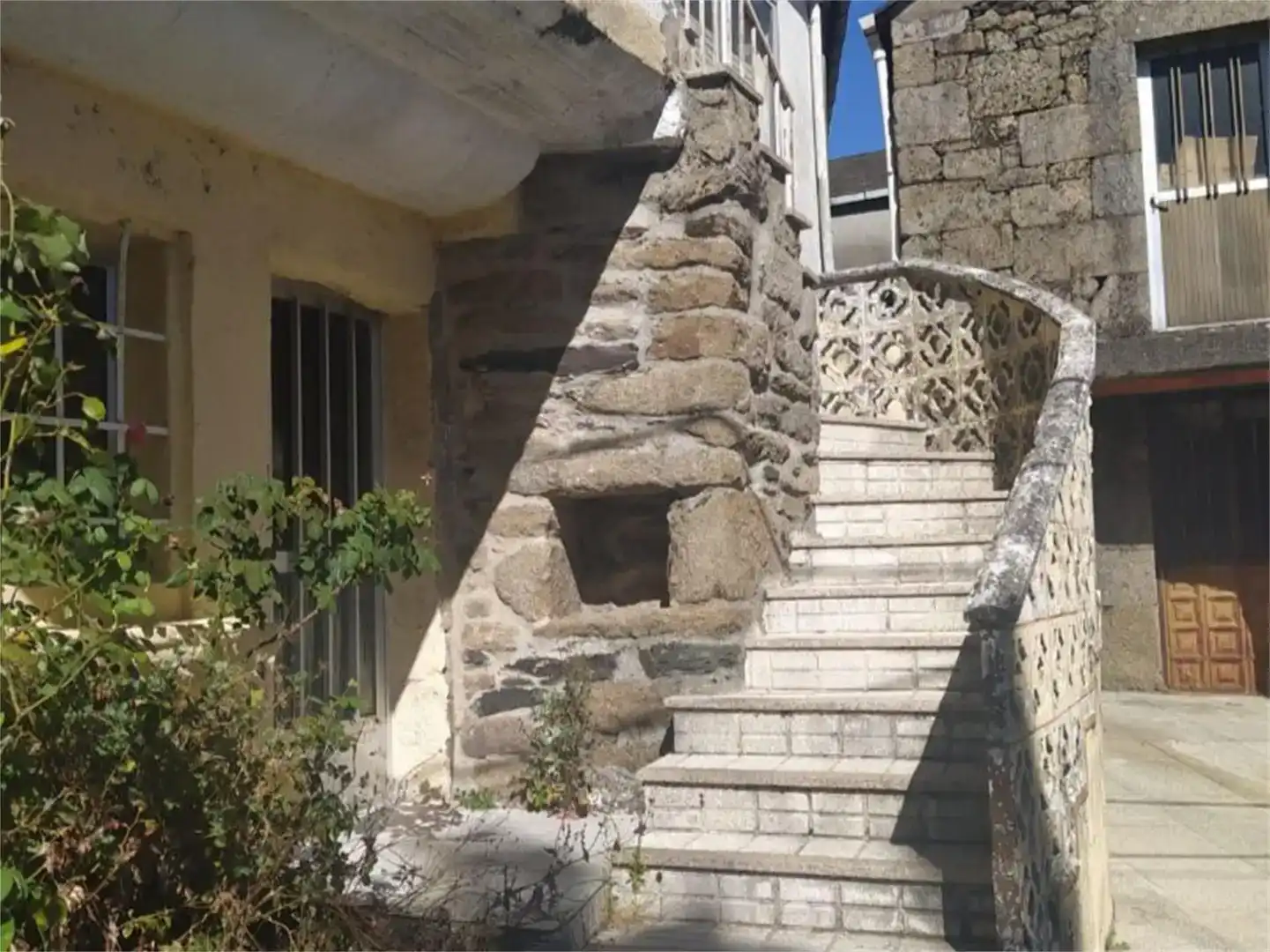 Vista exterior de Casa adosada en venta en A Gudiña  con Amueblado