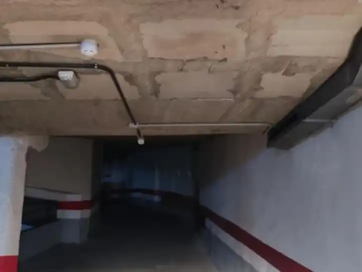 Garage for rent in  Sevilla Capital  with Alarm