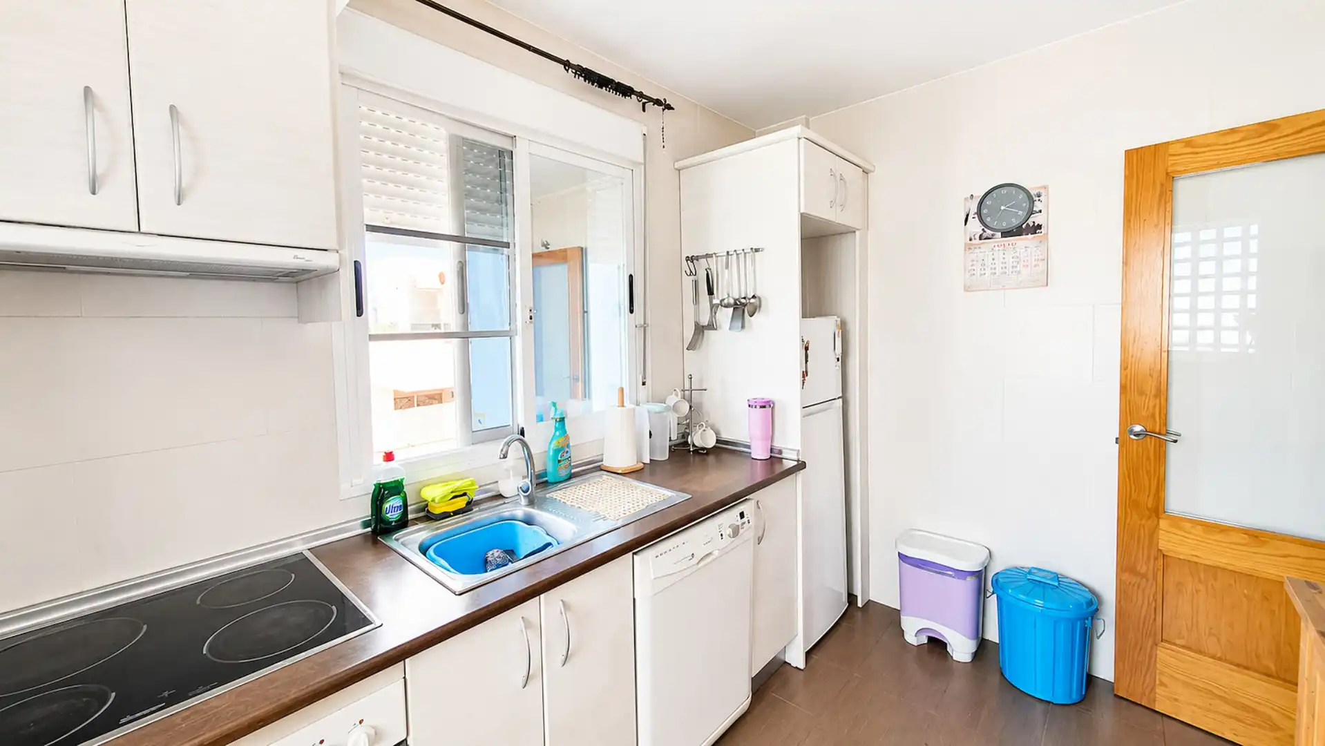 Cuina de Apartament en venda en Manilva amb Terrassa, Piscina i Moblat
