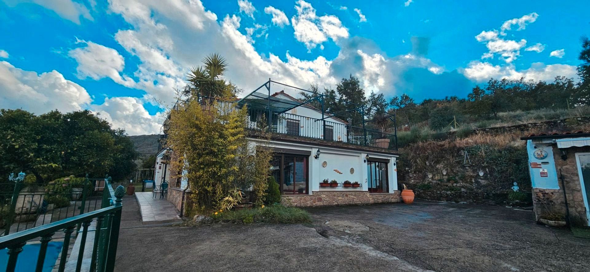 Exterior view of House or chalet for sale in Acebo  with Air Conditioner, Heating and Private garden