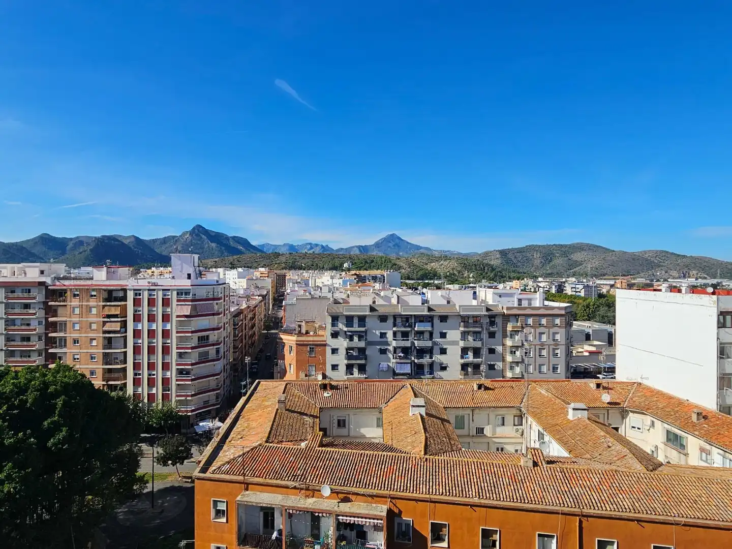 Vista exterior de Àtic en venda en Gandia amb Aire condicionat, Calefacció i Traster