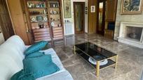 Sala d'estar de Pis de lloguer en  Barcelona Capital amb Jardí privat i Terrassa