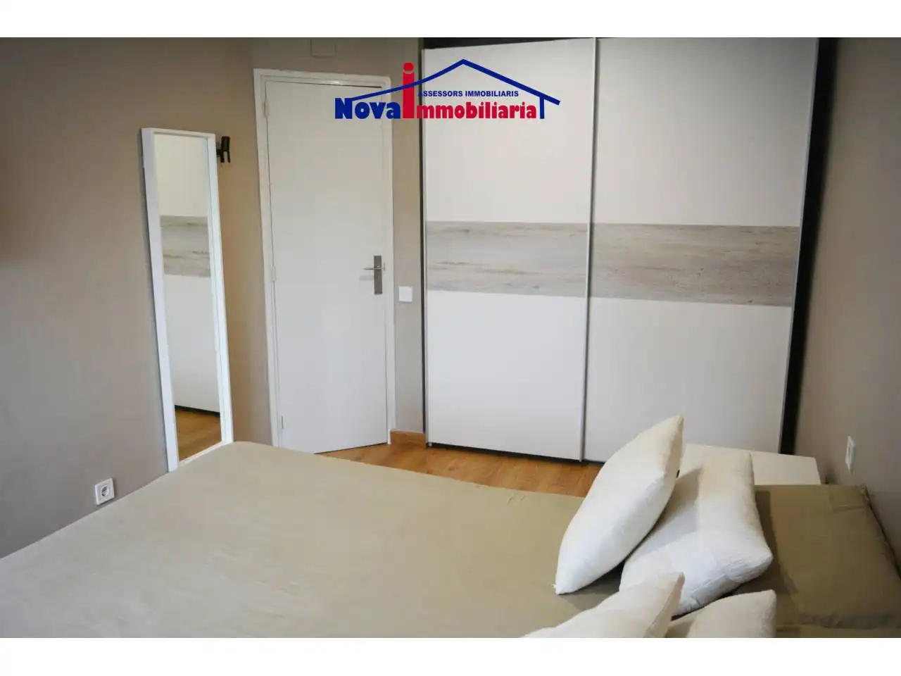 Bedroom of Flat for sale in Viladecans  with Parquet flooring, Furnished and Balcony