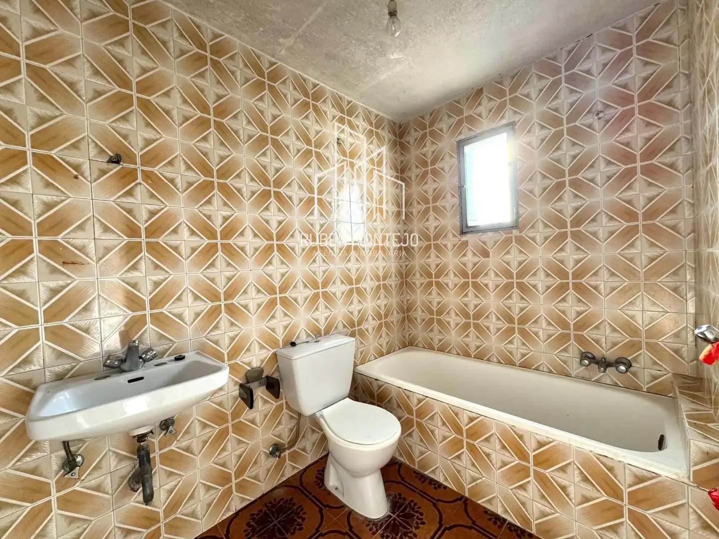 Baño de Local en venta en Gomecello con Terraza