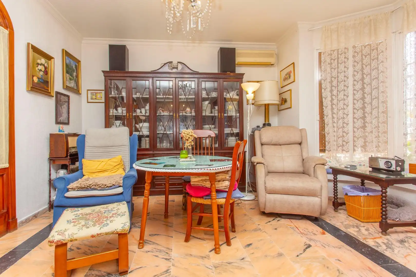 Sala de estar de Casa o chalet en venta en El Puerto de Santa María con Aire acondicionado, Calefacción y Jardín privado