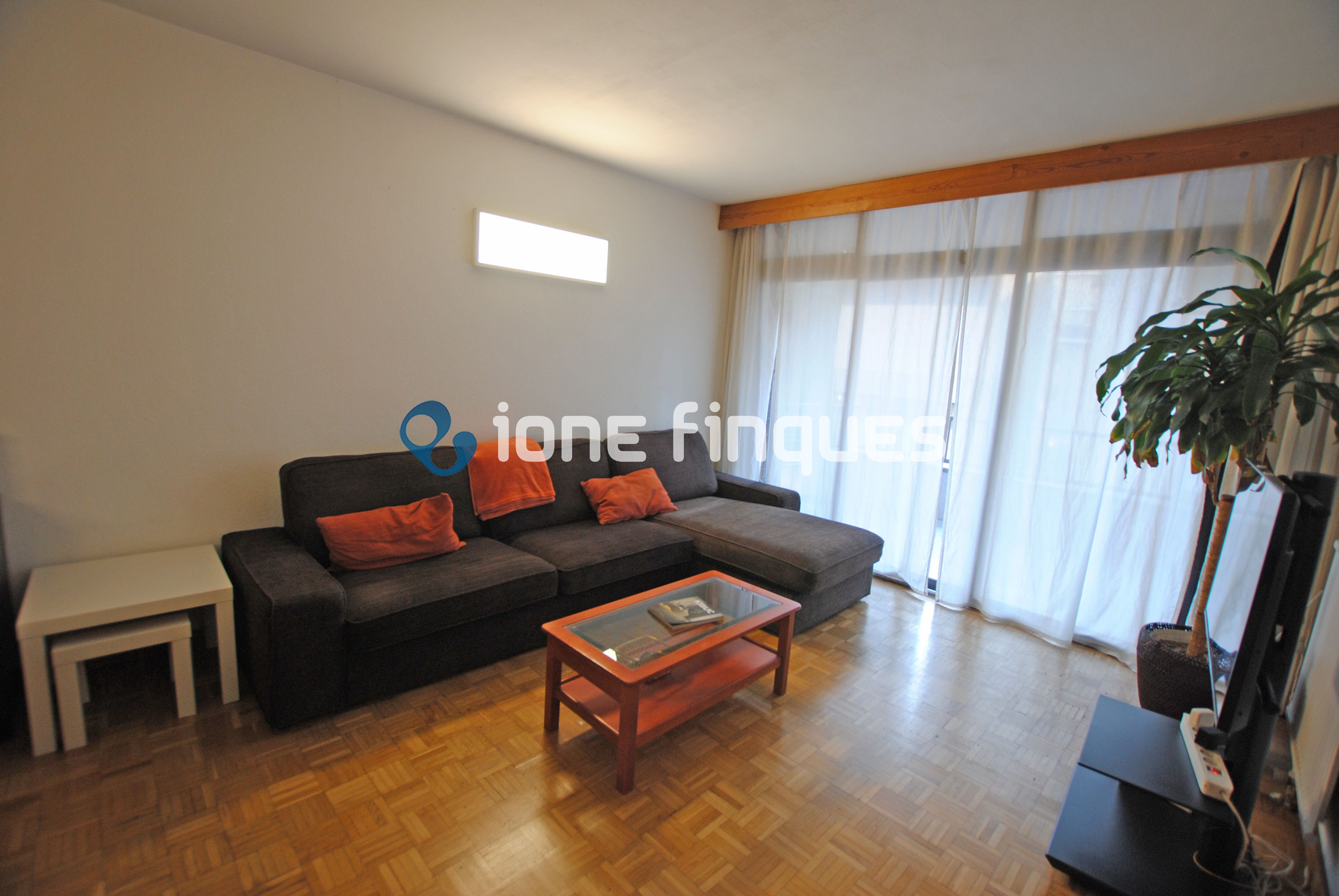 Living room of Flat for sale in Cerdanyola del Vallès  with Heating, Terrace and Storage room