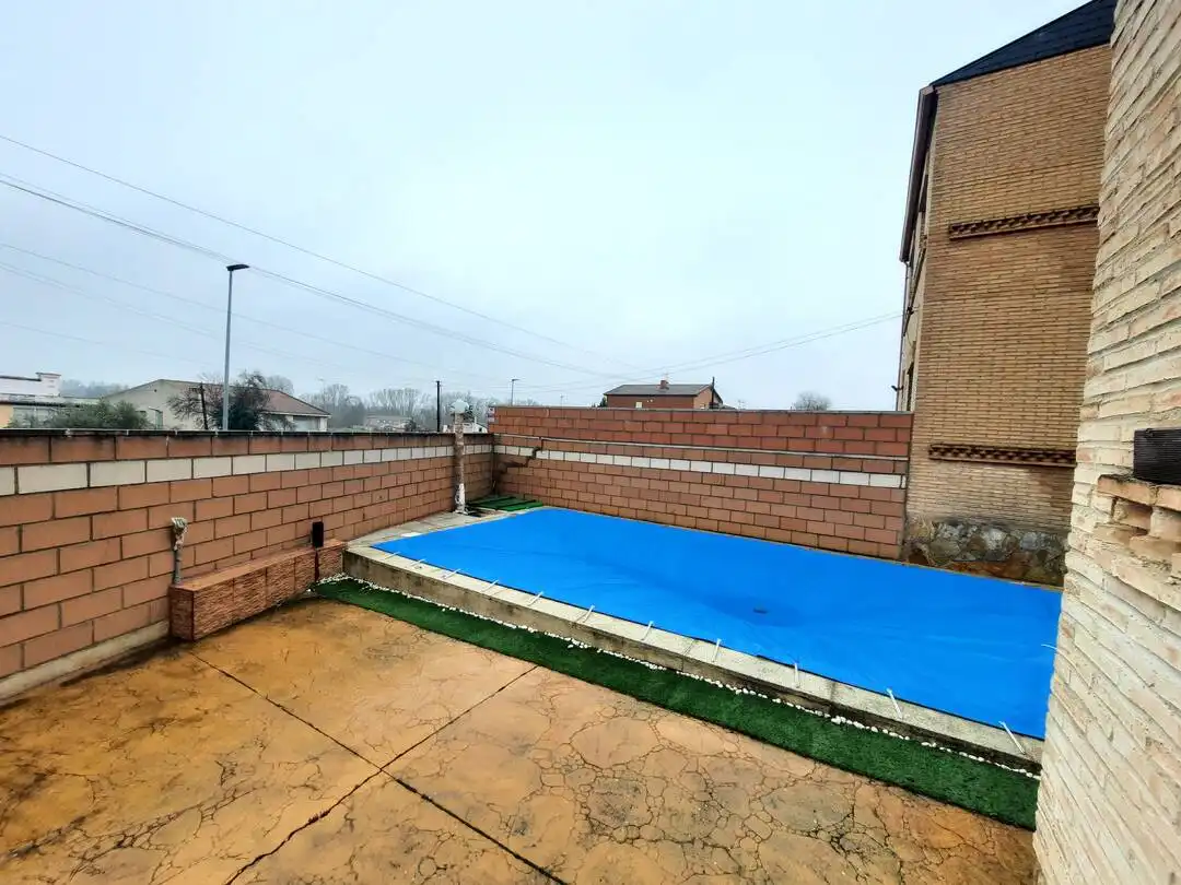 Swimming pool of Detached homes for sale in Escalona  with Air Conditioner, Heating and Storage room