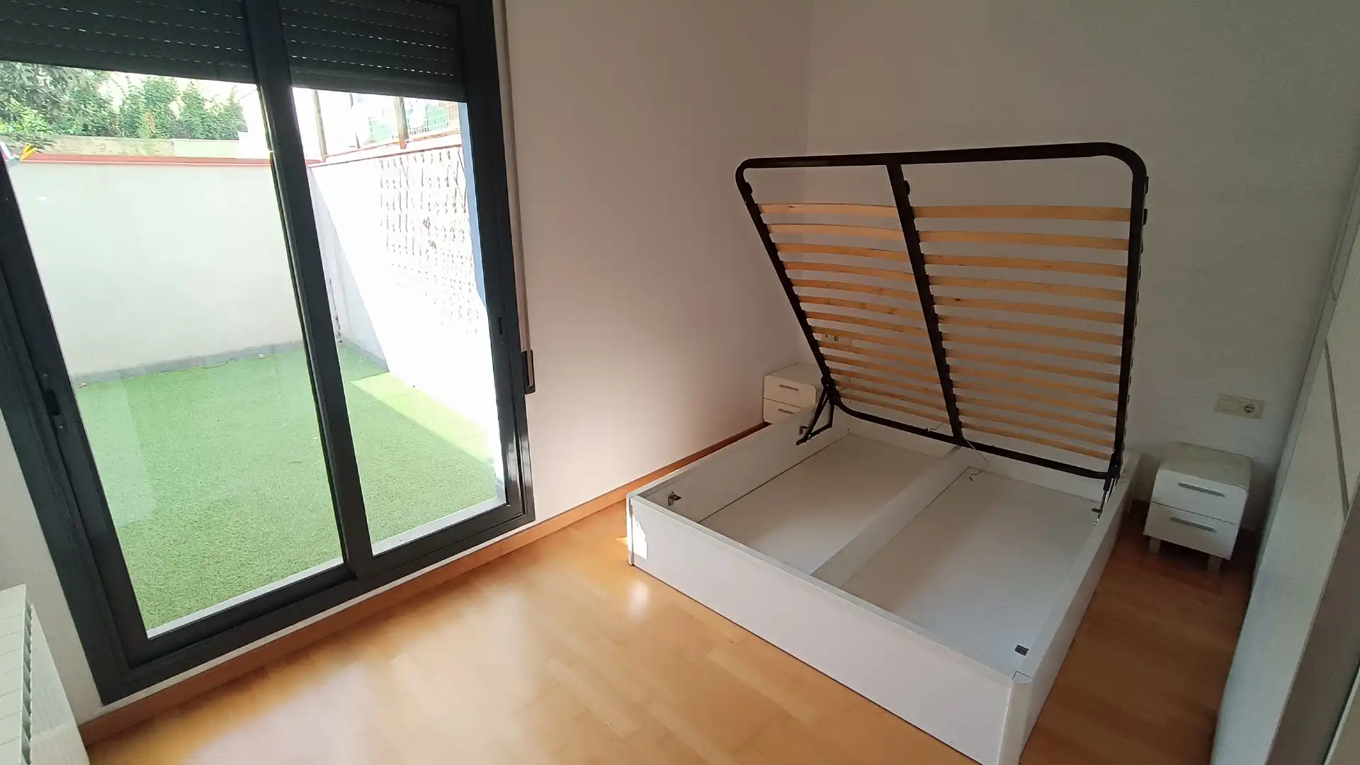 Schlafzimmer von Wohnung zum Verkauf in Cornellà de Llobregat mit Klimaanlage, Heizung und Parkett
