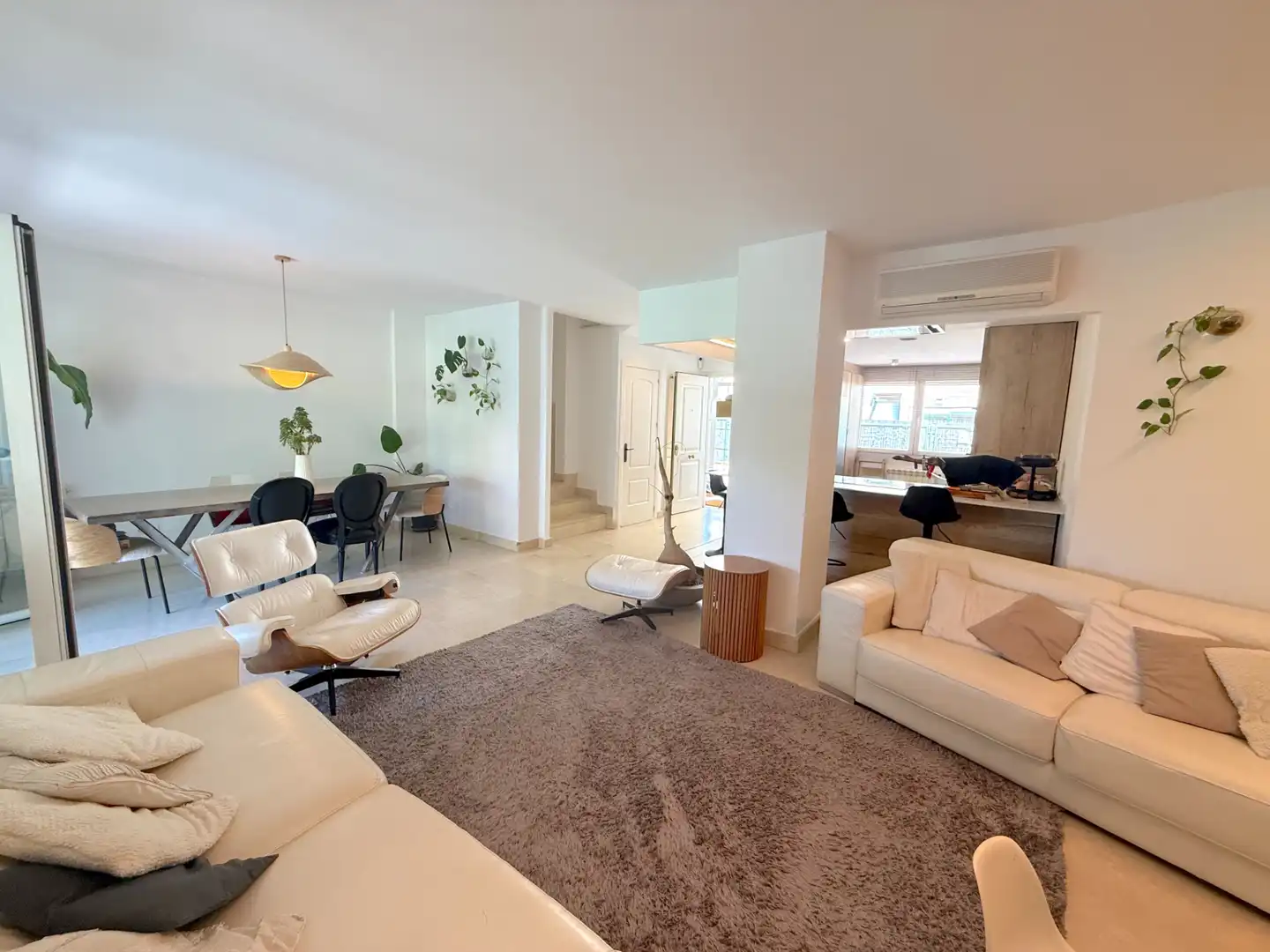 Sala d'estar de Casa adosada en venda en Club de Campo amb Aire condicionat, Calefacció i Jardí privat