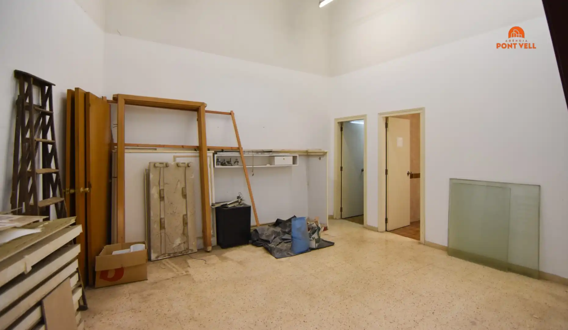 Local commercial à louer à La Bisbal d'Empordà, imagen 19