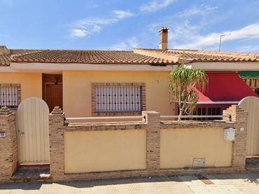Casa en venda a CL. NAPOLES