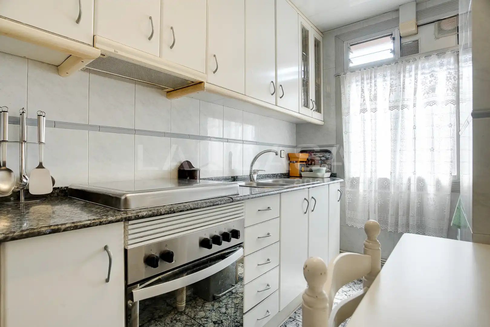 Cocina de Piso en venta en Sant Adrià de Besòs con Calefacción y Balcón
