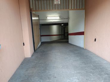 Moto in affitto a Avenida Pintor Baeza 11