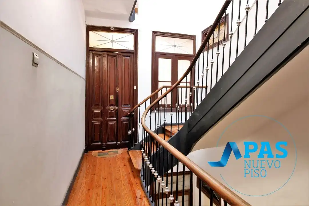 Piso en venta en Santander con Calefacción y Balcón
