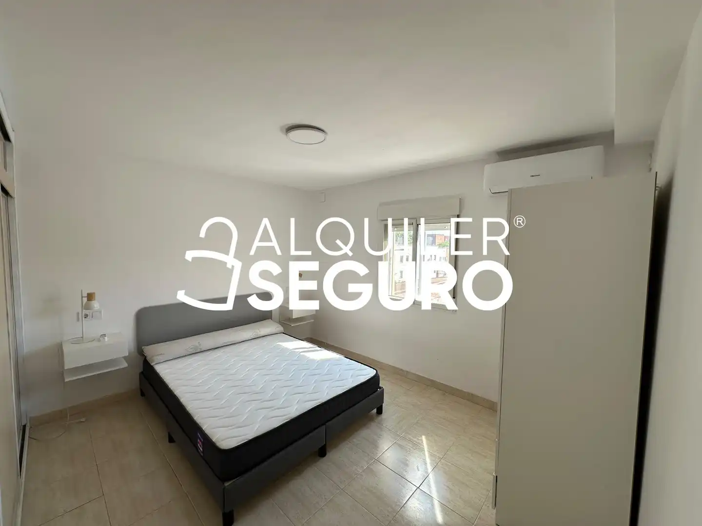 Habitación de Piso de alquiler en Madrid con Aire acondicionado, Calefacción y Amueblado