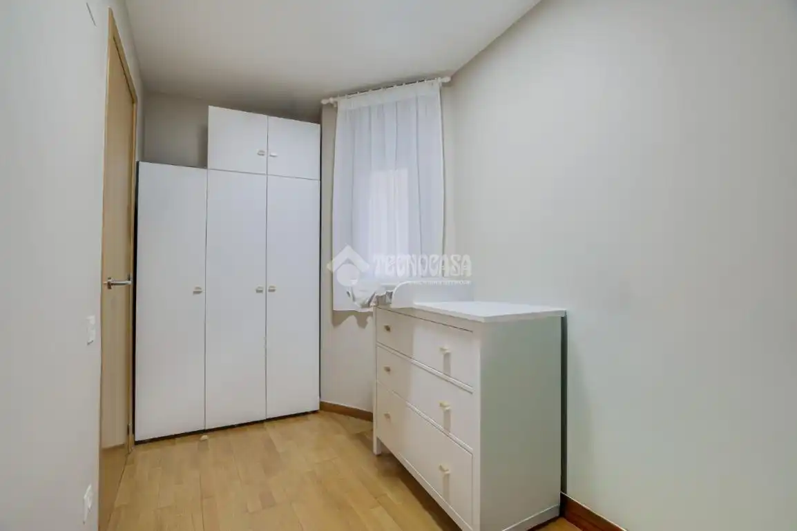Schlafzimmer von Wohnung zum Verkauf in Sant Boi de Llobregat mit Klimaanlage, Heizung und Terrasse
