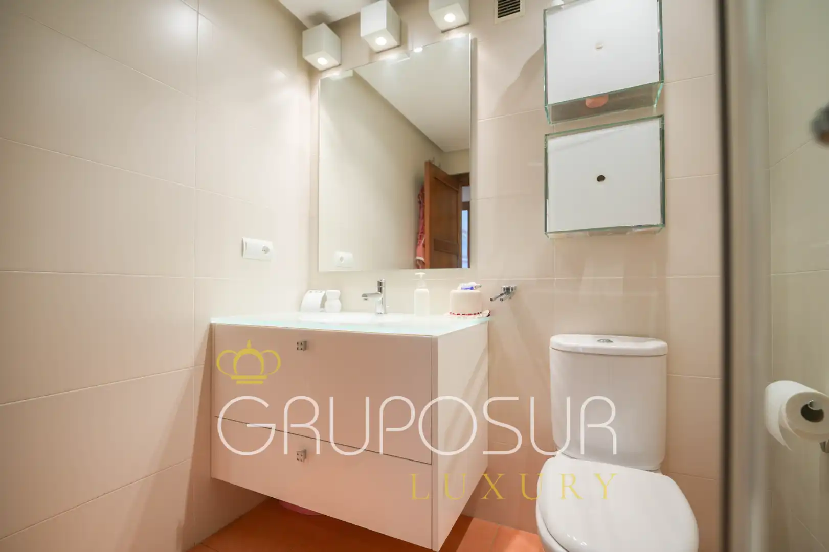 Badezimmer von Wohnung zum Verkauf in Valladolid mit Klimaanlage, Heizung und Parkett
