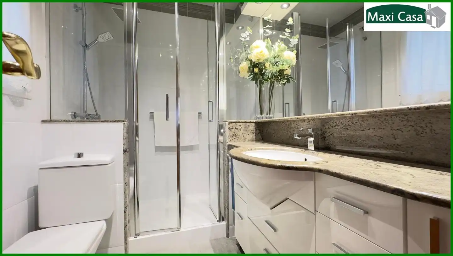 Baño de Piso en venta en Barcelona con Aire acondicionado, Calefacción y Balcón