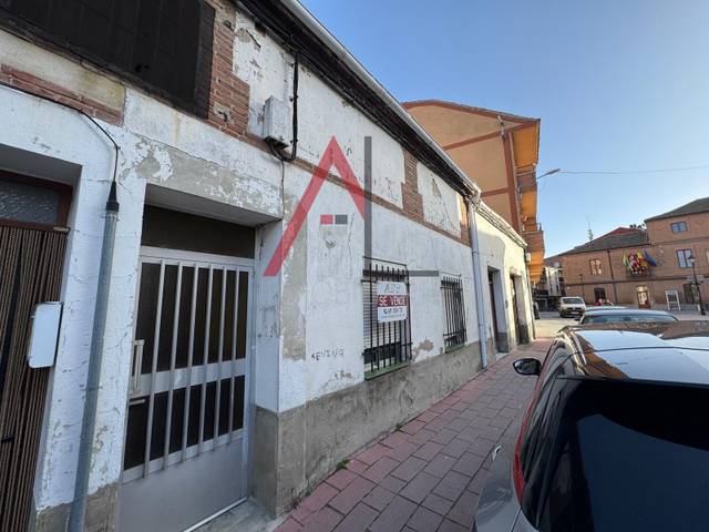 Casa adosada en Venta en Calle Antonio Navarro, 1 en Nava de la Asunción
