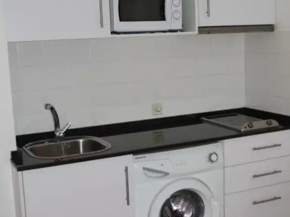 Cuina de Estudi de lloguer en Lloret de Mar amb Aire condicionat i Balcó