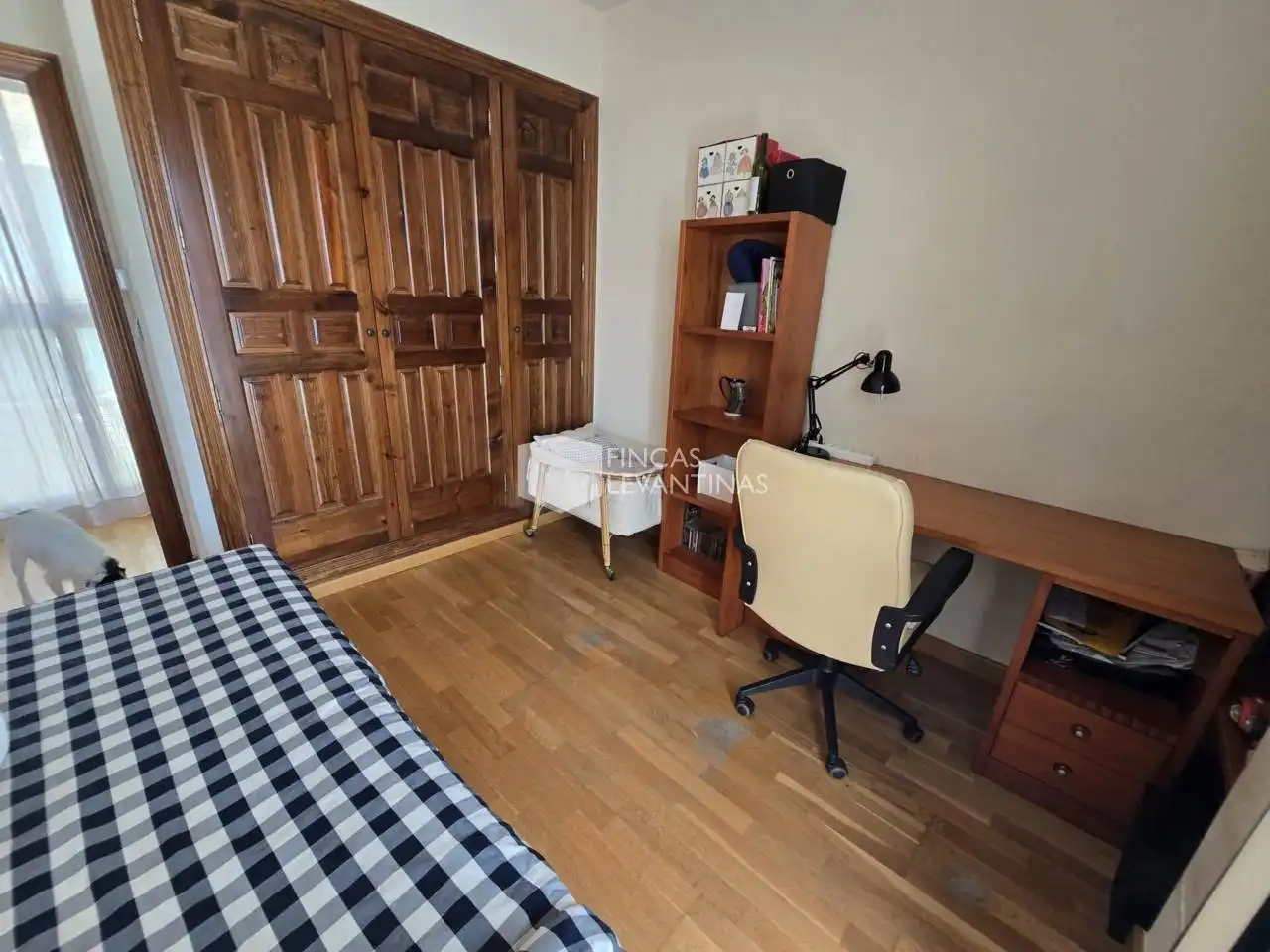 Habitación de Casa o chalet en venta en San Vicente del Raspeig / Sant Vicent del Raspeig con Terraza y Amueblado