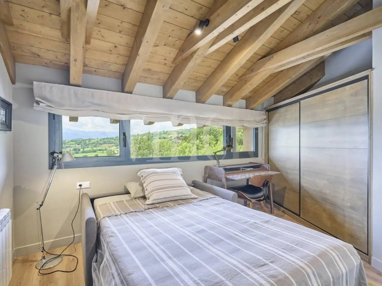 Dormitori de Casa o xalet en venda en Ger amb Calefacció, Jardí privat i Parquet