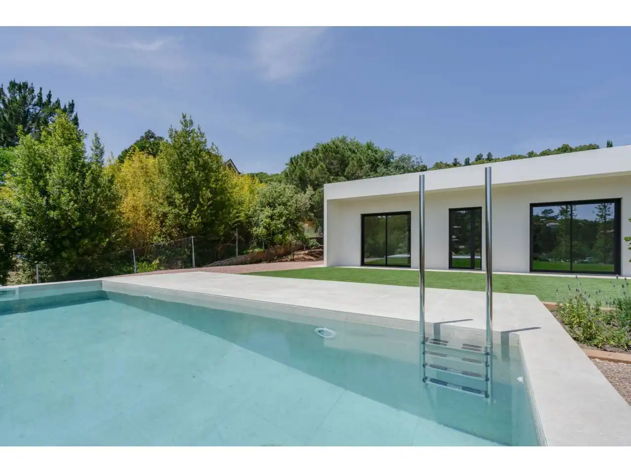 Piscina de Casa o xalet en venda en Matadepera amb Aire condicionat, Calefacció i Jardí privat