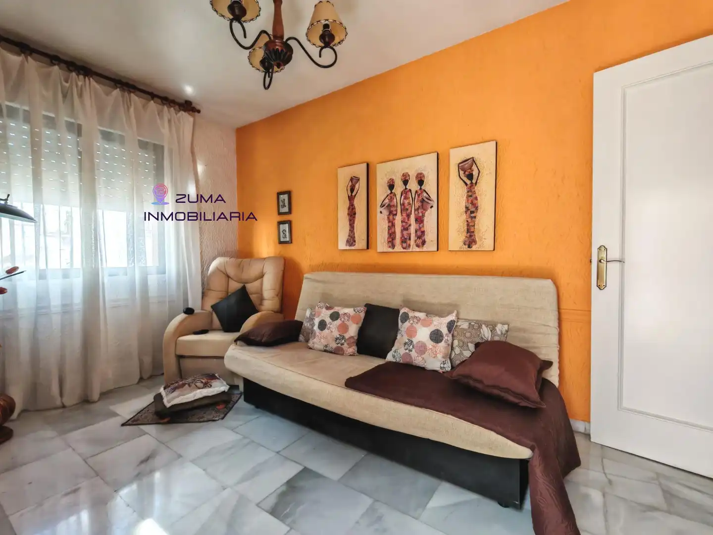 Sala de estar de Casa adosada en venta en Churriana