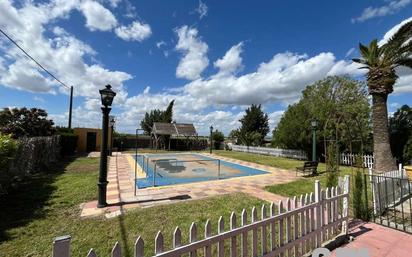 Piscina de Finca rústica en venda en Villamartín