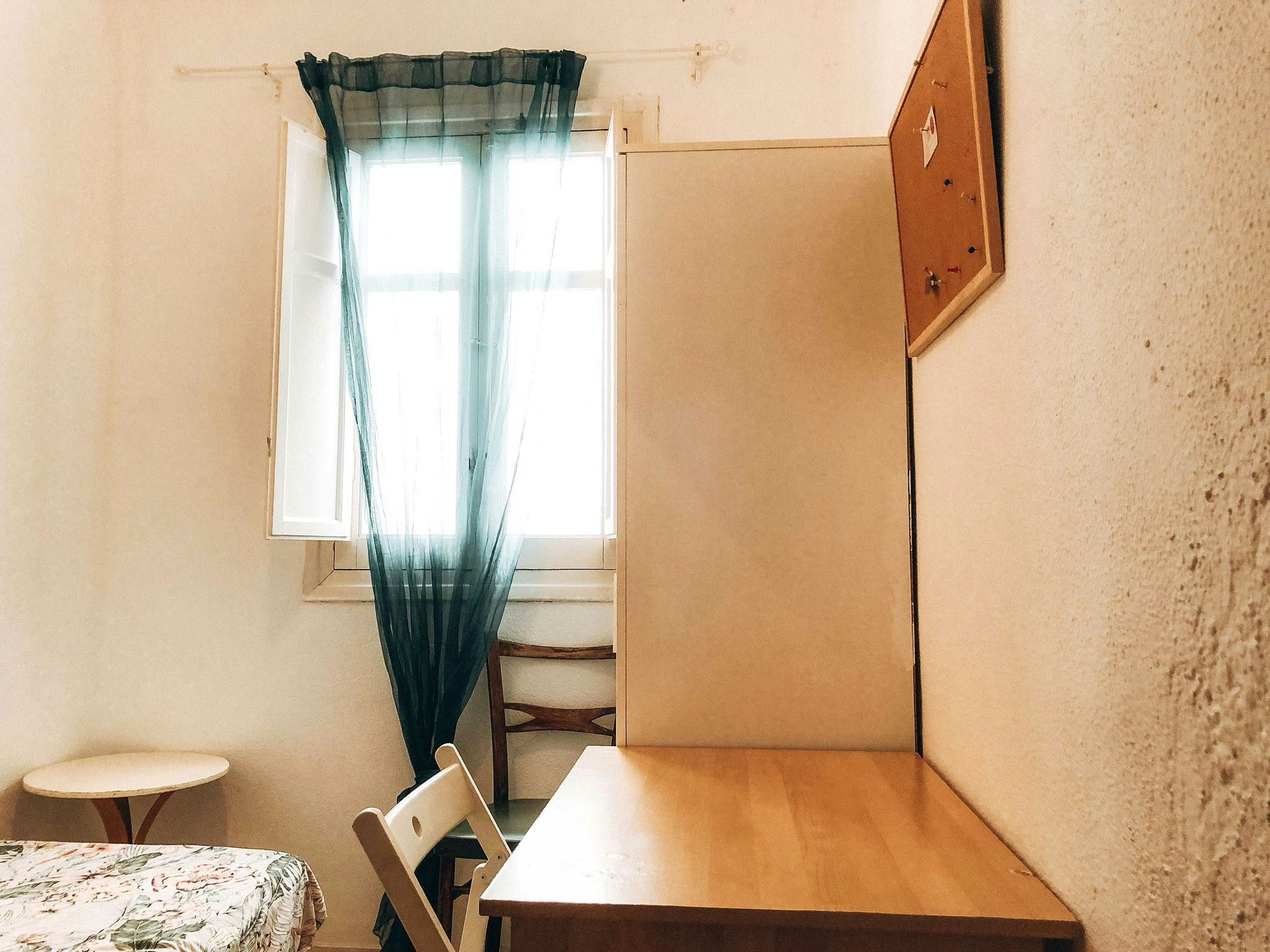 Schlafzimmer von Wohnung zur untervermieten in  Sevilla Capital mit Möbliert, Waschmaschine und Fernseher