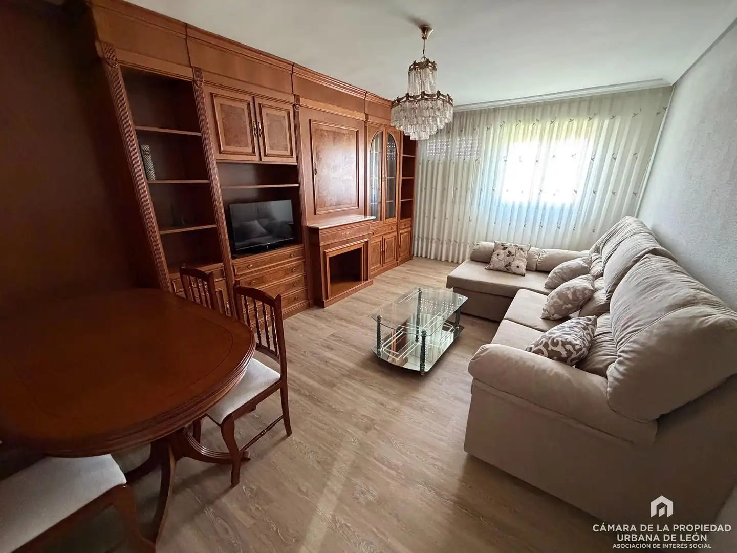 Wohnzimmer von Wohnung zur Miete in León Capital  mit Heizung und Möbliert