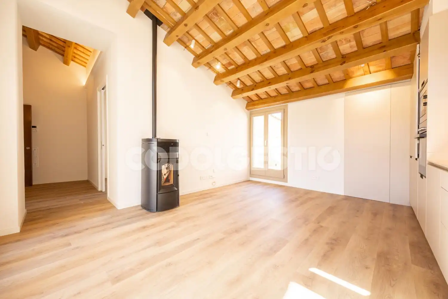 Flat for rent in Escales, Centre
