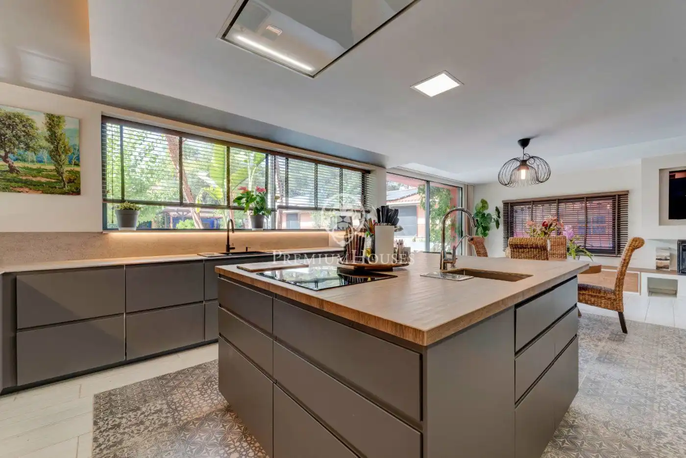 Kitchen of Houses for sale in Vilanova i la Geltrú  with Air Conditioner, Heating and Private garden