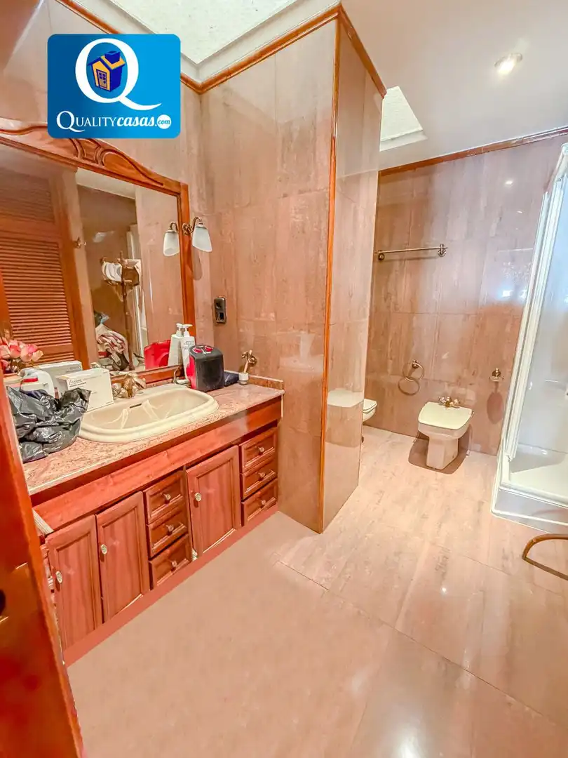 Bathroom of Apartments for sale in Elche / Elx  with Air Conditioner, Heating and Terrace