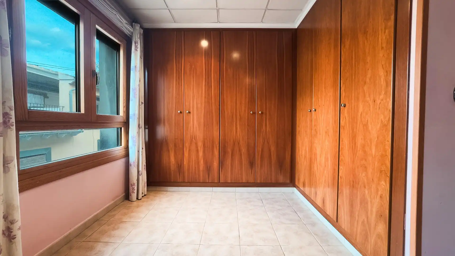 Bedroom of Flat for sale in Planes  with Air Conditioner, Furnished and Balcony