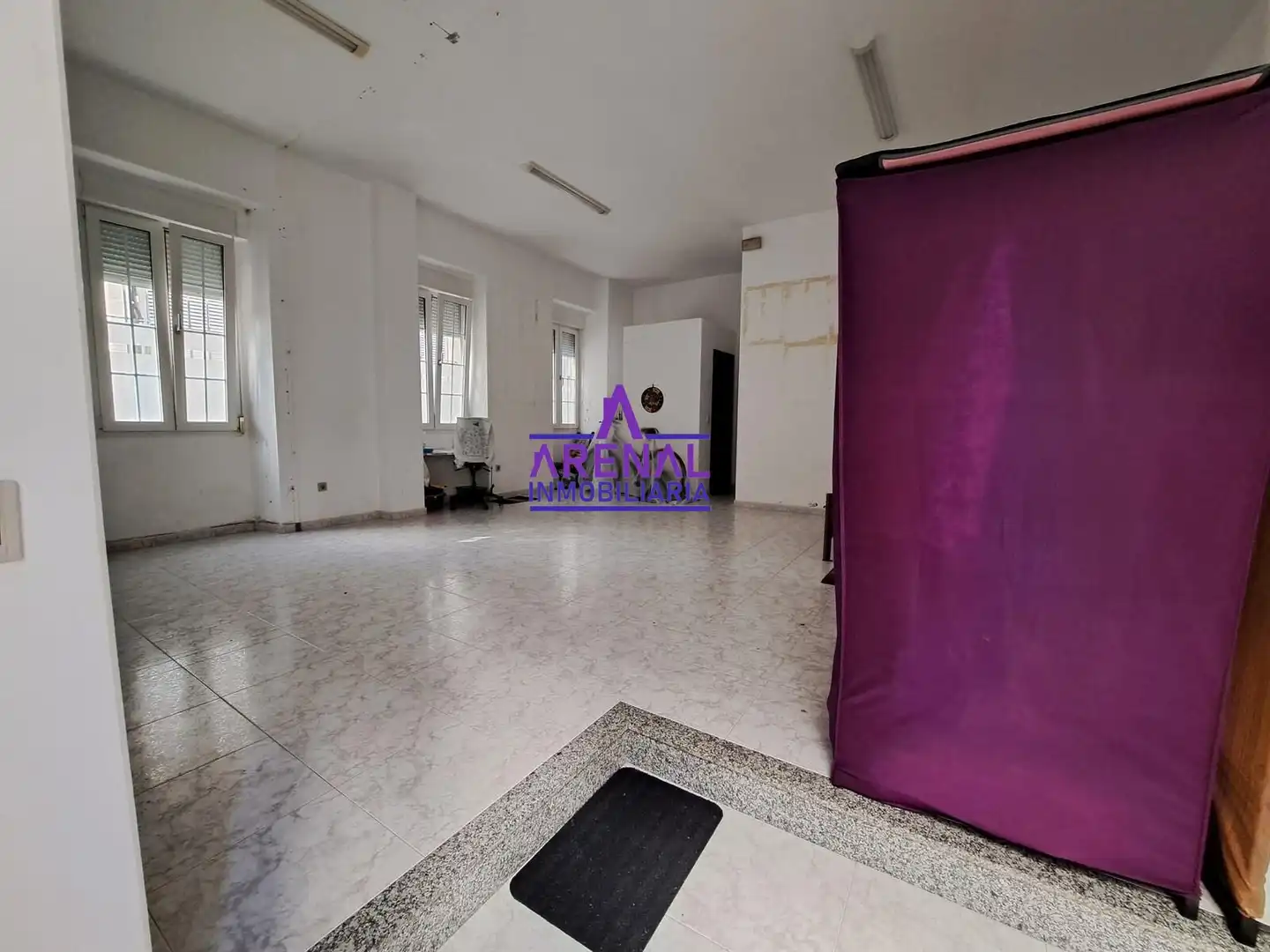 Büro zur Miete in A Pobra do Caramiñal