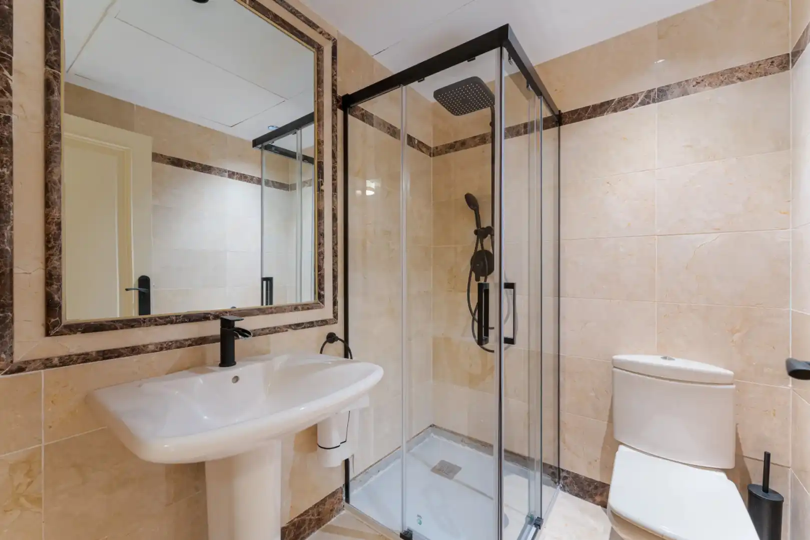 Apartamento con piscina en venta en Milla de Oro, imagen 18