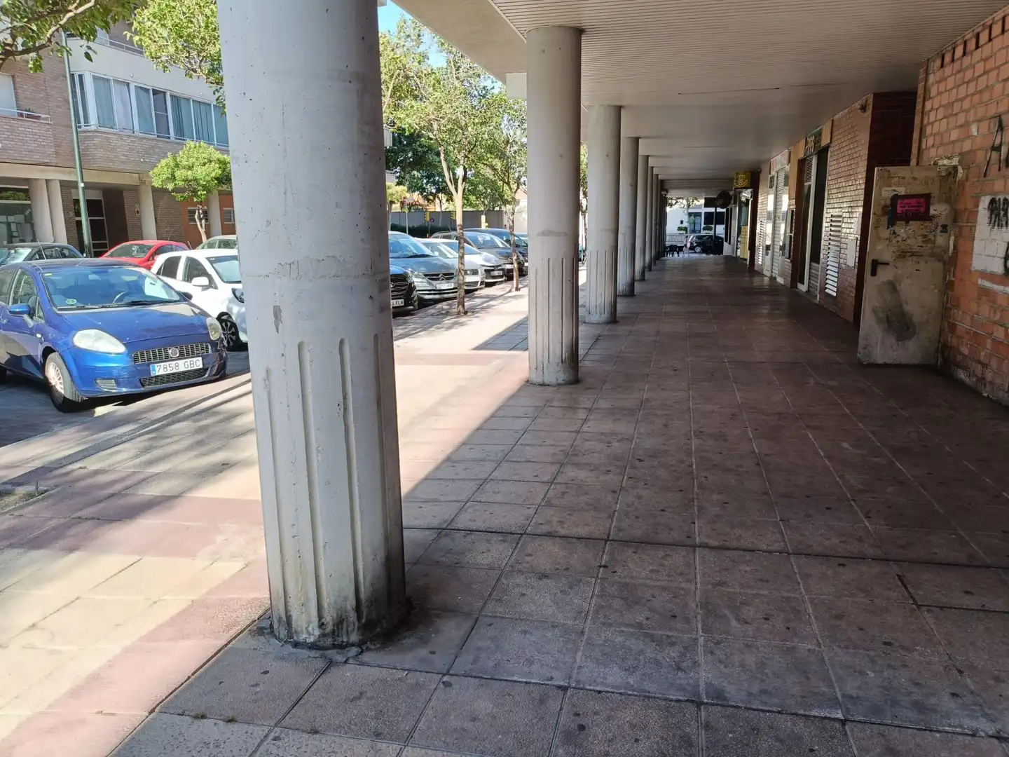 Vista exterior de Local de lloguer en Zaragoza