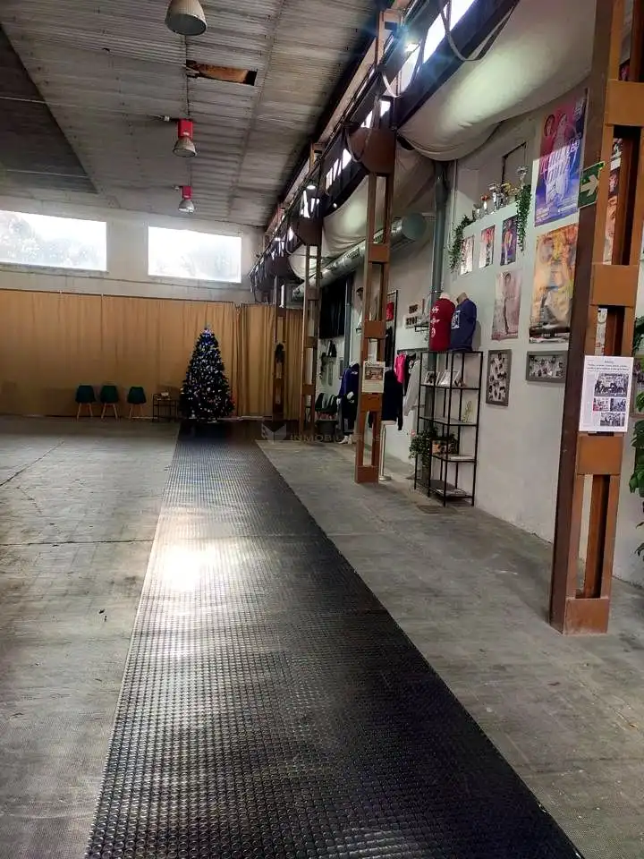 Nave industrial en venta en Zaragoza, El Pinar - San León - Las Viñas