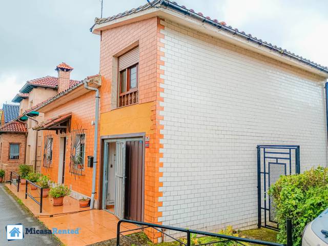 Casa-chalet en Venta en Castañeda